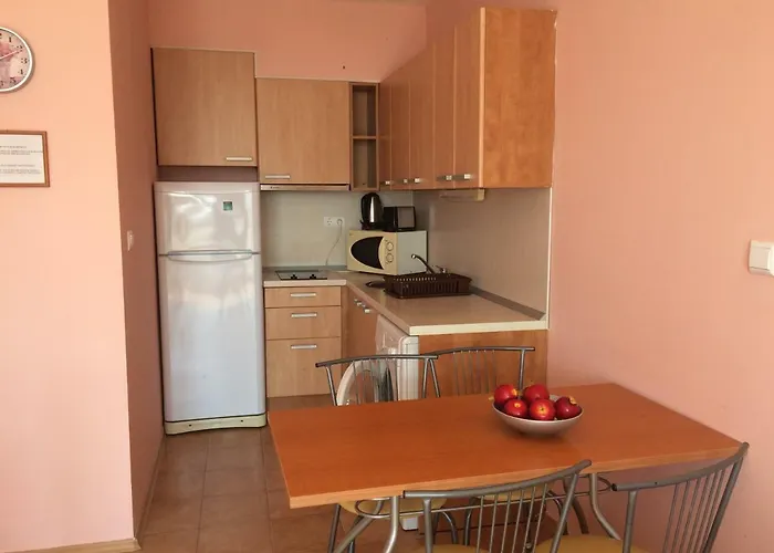 апартамнет с две спални в комплекс лъки 2 влас *